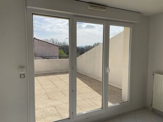  Appartement à louer 3 pièces 68 m² Rousset