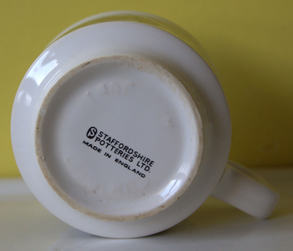 Tasse mug vintage 60 - 70 STAFFORDSHIRE POTTERIES ENGLAND Cuisine