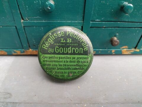 Boite Publicitaire Pastilles Réglisse Pectorale L.B Goudron 18 Loches (37)