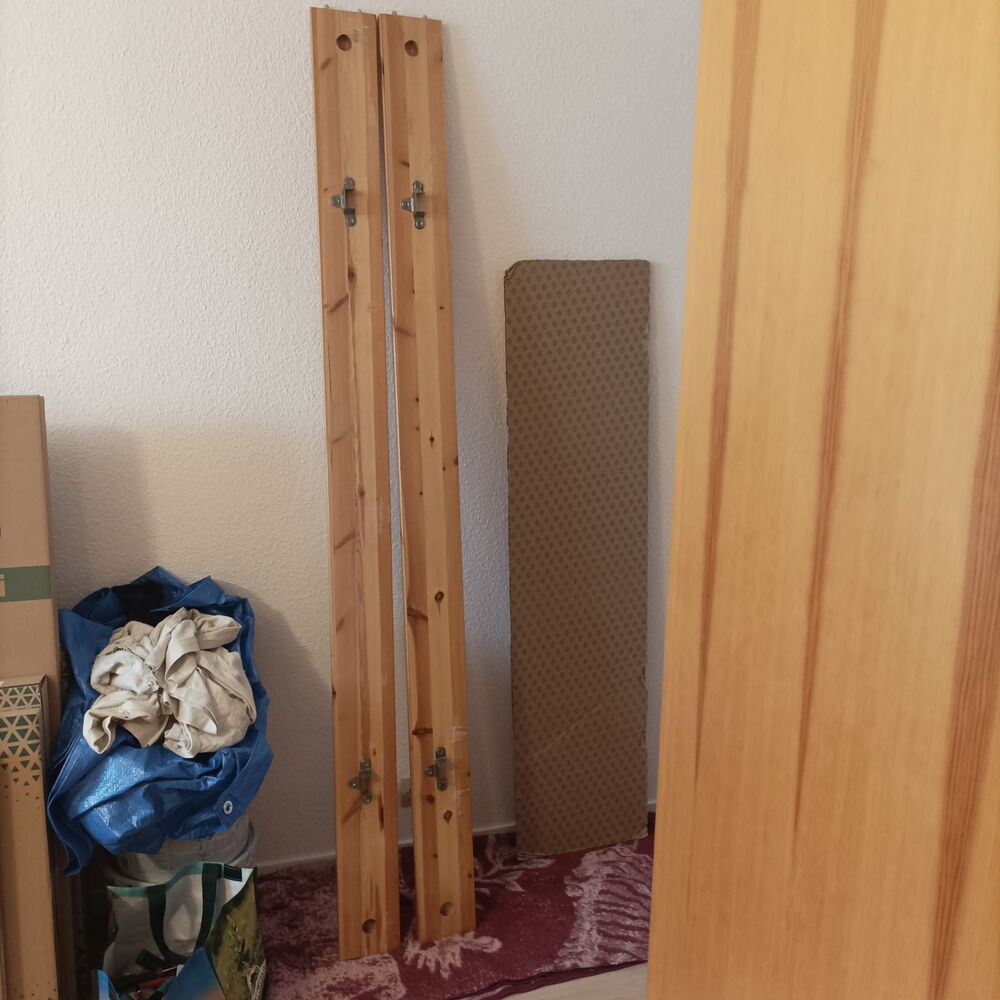 CHAMBRE EN PIN VERNIE NATUREL Meubles