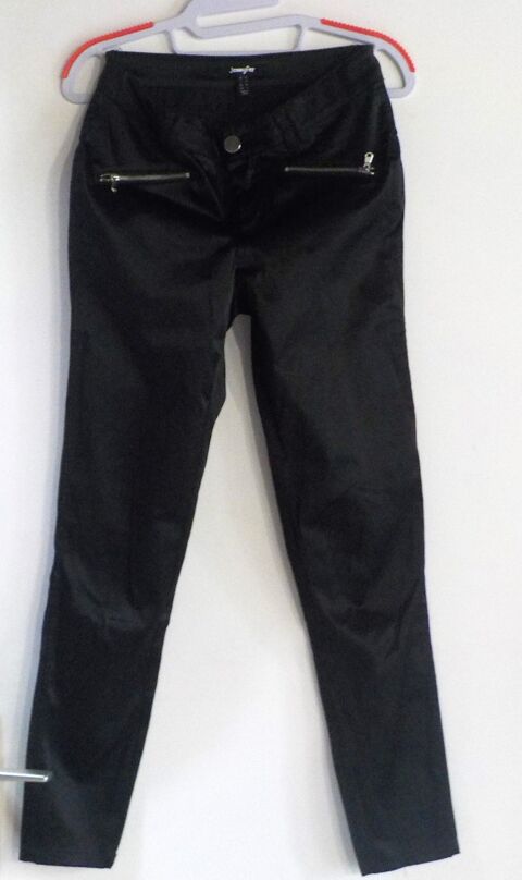 PANTALON NOIR JENNYFER TAILLE 36 5 Bubry (56)