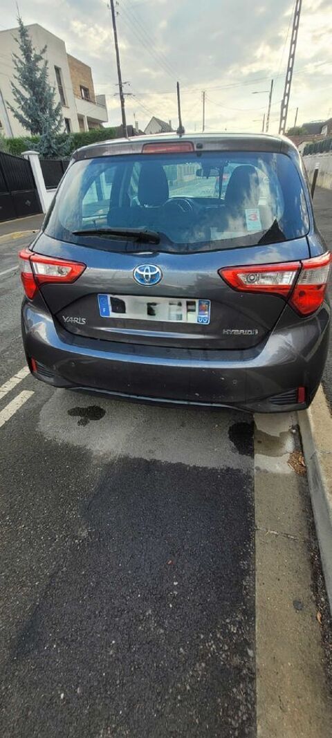 Toyota yaris hybride essence ann&eacute;e 2018
