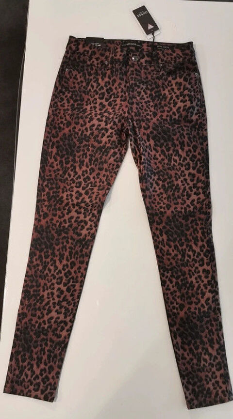 Jean neuf skinny extensible lopard Guess taille 38 franais 35 Paris 15 (75)