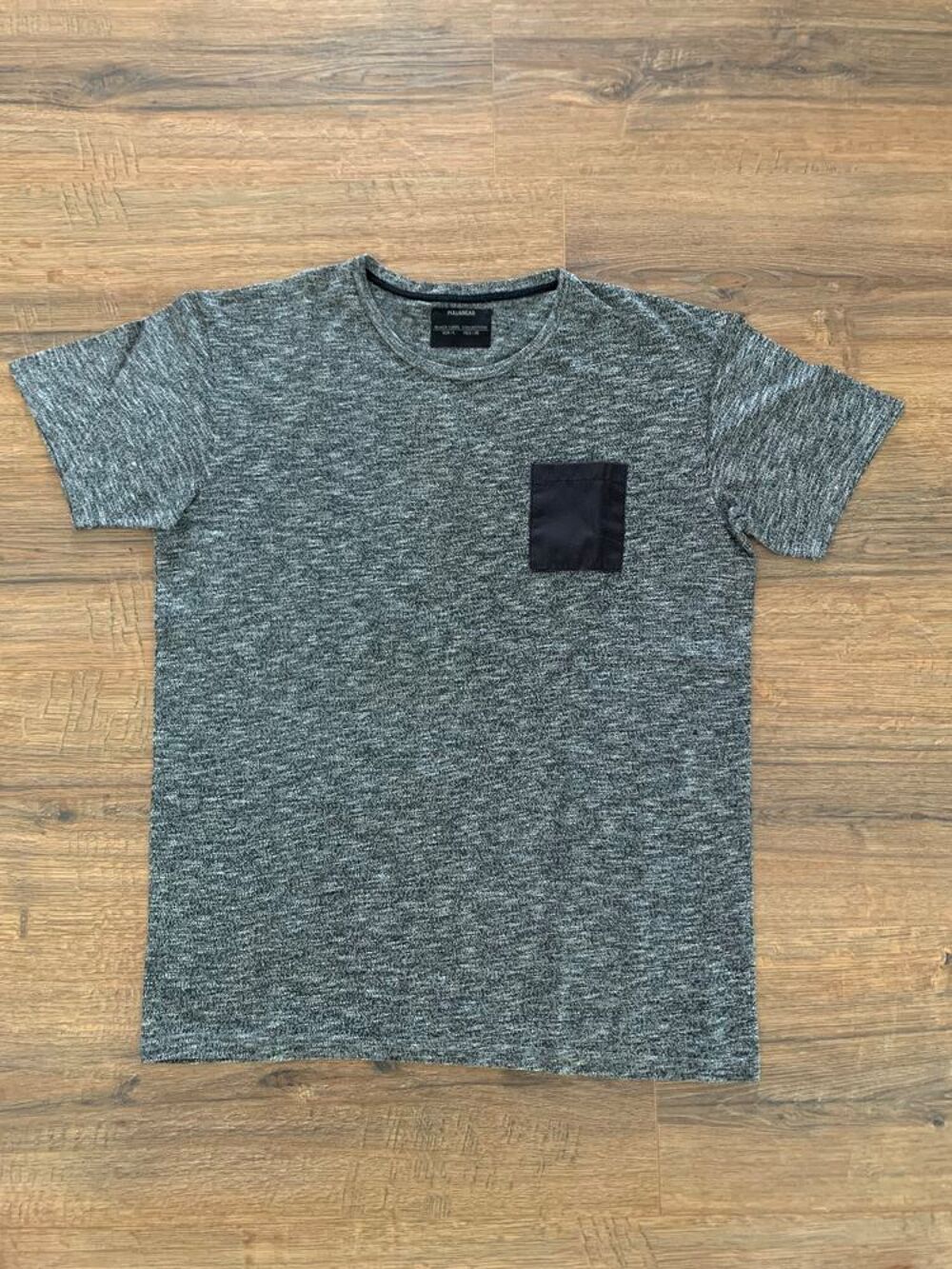 Tee Shirt homme " Pull &amp; bear " Vêtements