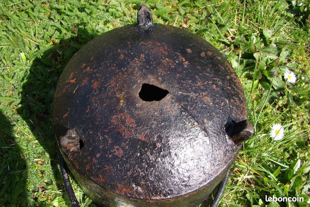 Ancien chaudron en fonte - ann&eacute;es 1930 (pour jardini&egrave;re) Jardin