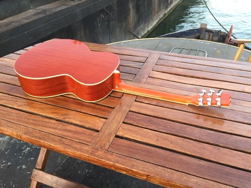 Guitare Has gaucher neuve Instruments de musique