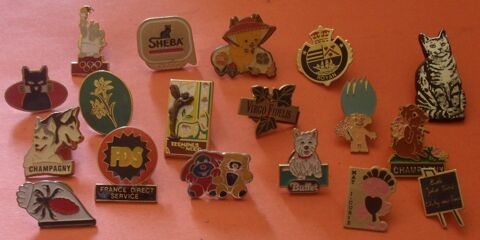 Lot de 18 Pin's. 27 Montreuil (93)