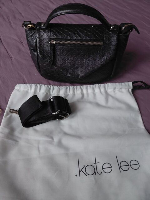 SAC A MAIN NOIR EFFET �CAILLES 50 Grenoble (38)