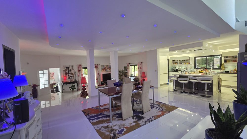 � vendre  Villa Le Rove (13740)