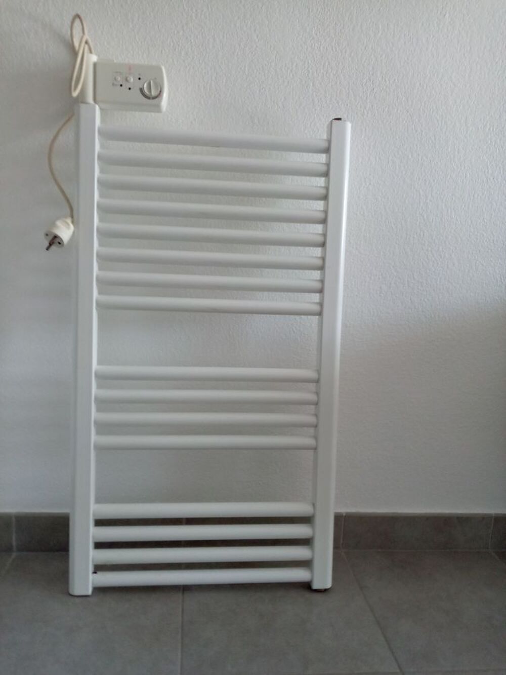 S&egrave;che serviette &eacute;lectrique 500 watts 
Electroménager