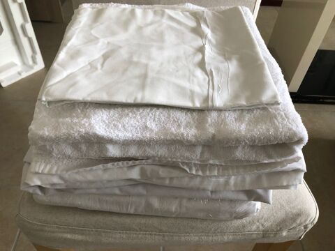 Draps, serviettes, taies d'oreiller housse de couette lot 40 40 La Rochelle (17)
