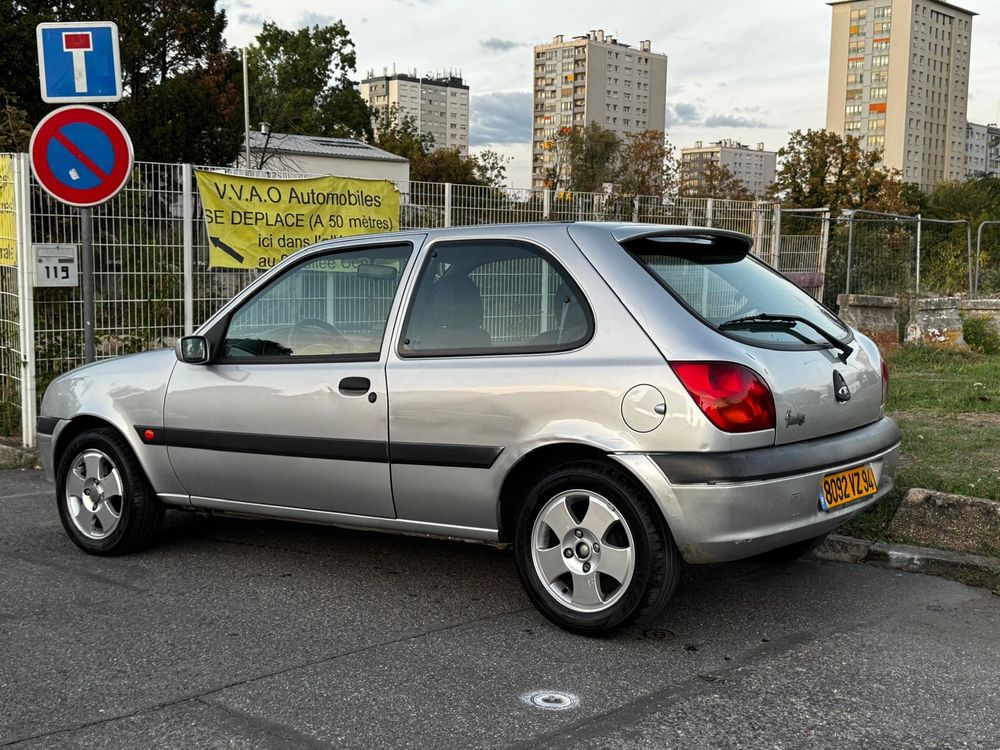 Fiesta 1.3 Concept 2002 occasion 94000 Cr&eacute;teil