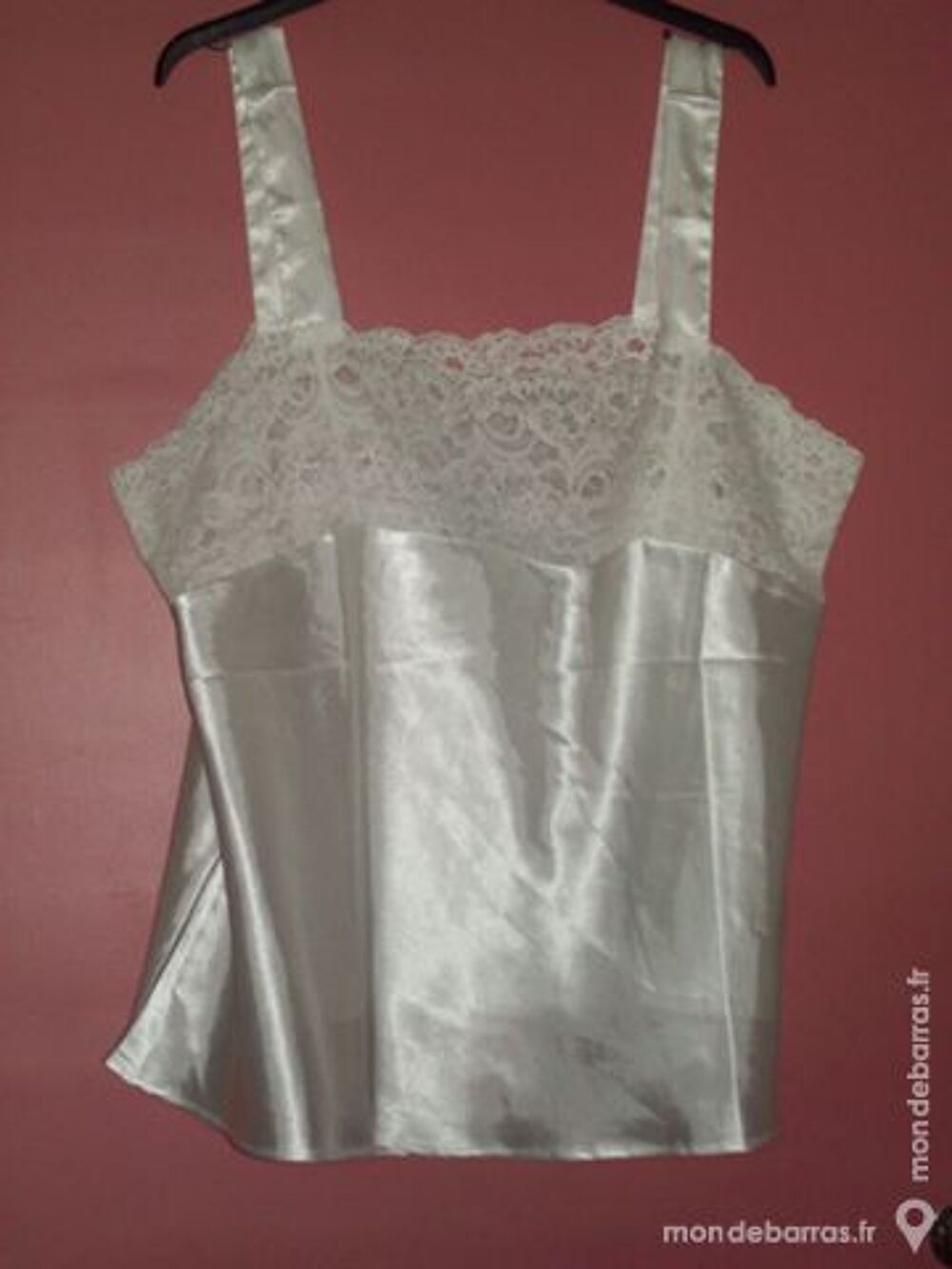 Caraco satin t 50 Vêtements