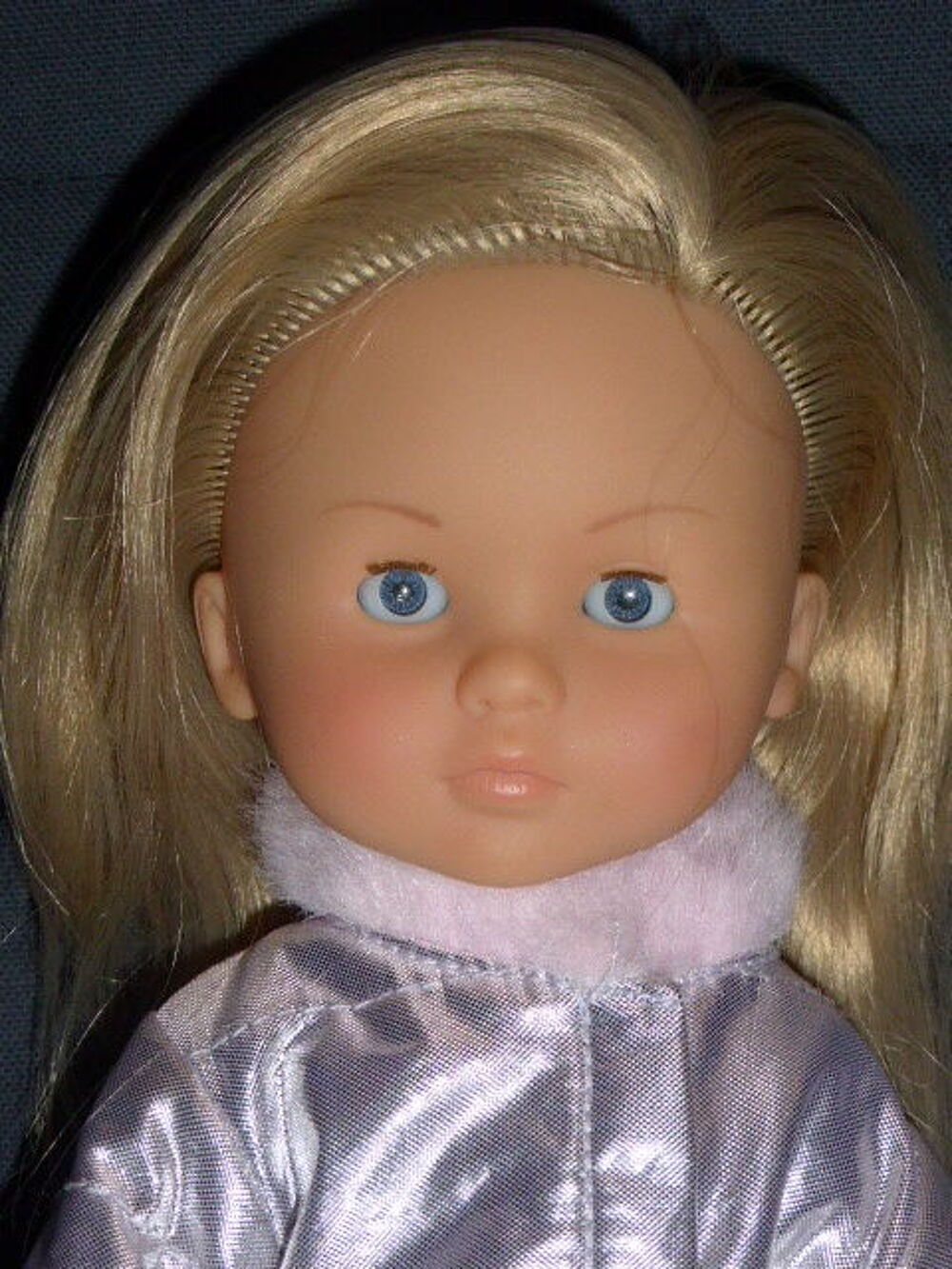 Corolle poup&eacute;e les ch&eacute;ries Camille des Neiges V460 Jeux / jouets