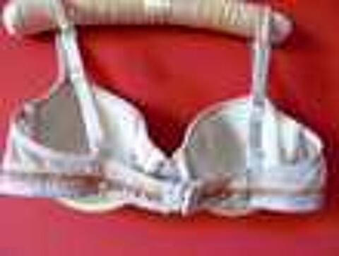 soutien gorge Hechter Femme 85B dentelle et coque TBE Vtements