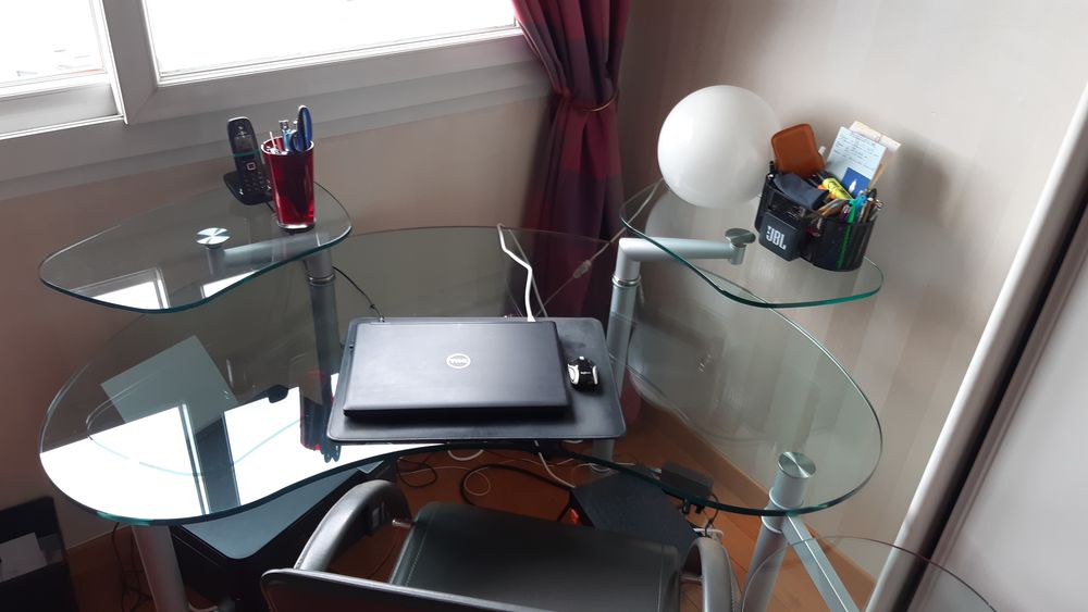 Bureau en verre de chez Roche Bobois Meubles
