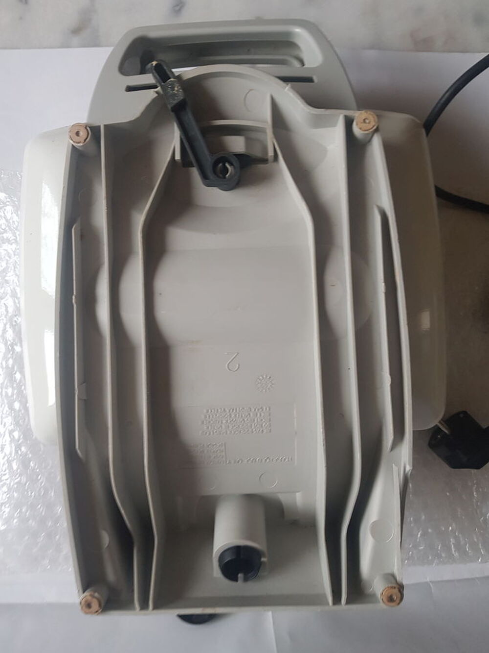 APPAREIL RACLETTE 8 PERSONNES avec 2 PLAQUES AMOVIBLES _ B E Electroménager