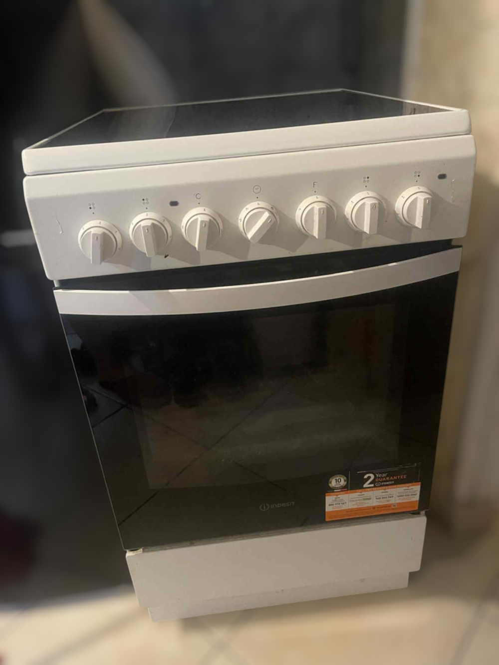 Cuisini&egrave;re vitroc&eacute;ramique Electroménager