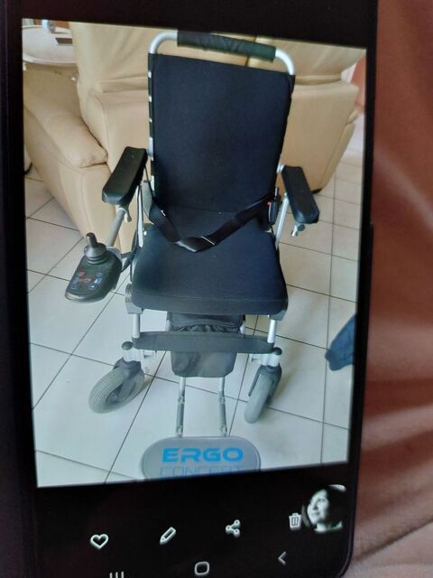 Fauteuil roulant �lectrique pliable 500 Li�vin (62)