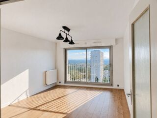 Location Appartement T3 67 m² 13e, 758 € + charges, chauffage, eau chaude compris Vénissieux
