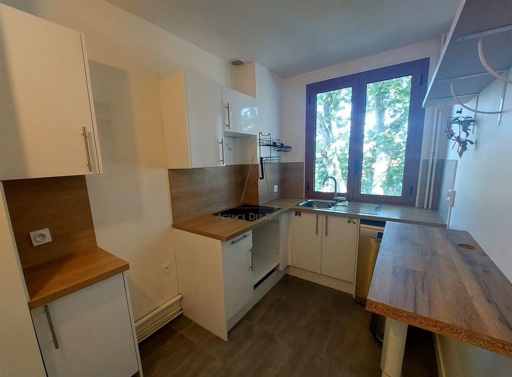 location Appartement - 4 pièce(s) - 62 m² Chatou (78400)
