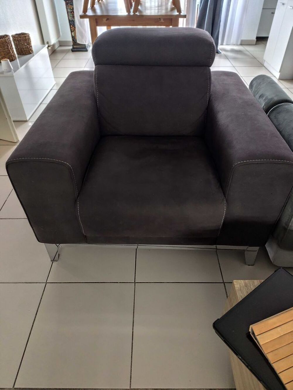 fauteuil marron avec t&ecirc;te Meubles