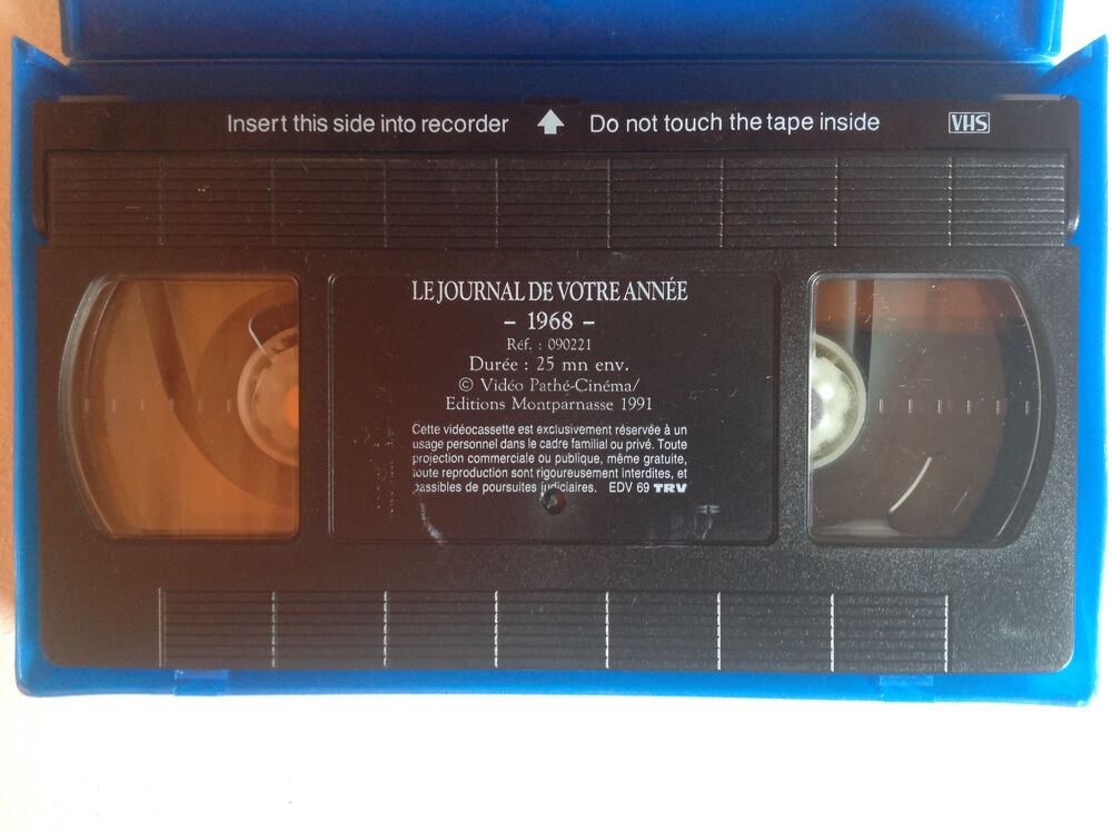 1968 LE JOURNAL DE VOTRE ANN&Eacute;E K7 VID&Eacute;O Envoi Possible
DVD et blu-ray