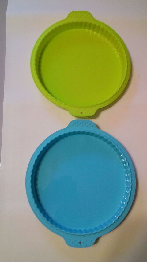 2 moules a tarte en sillicone neufs . 5 Chaource (10)