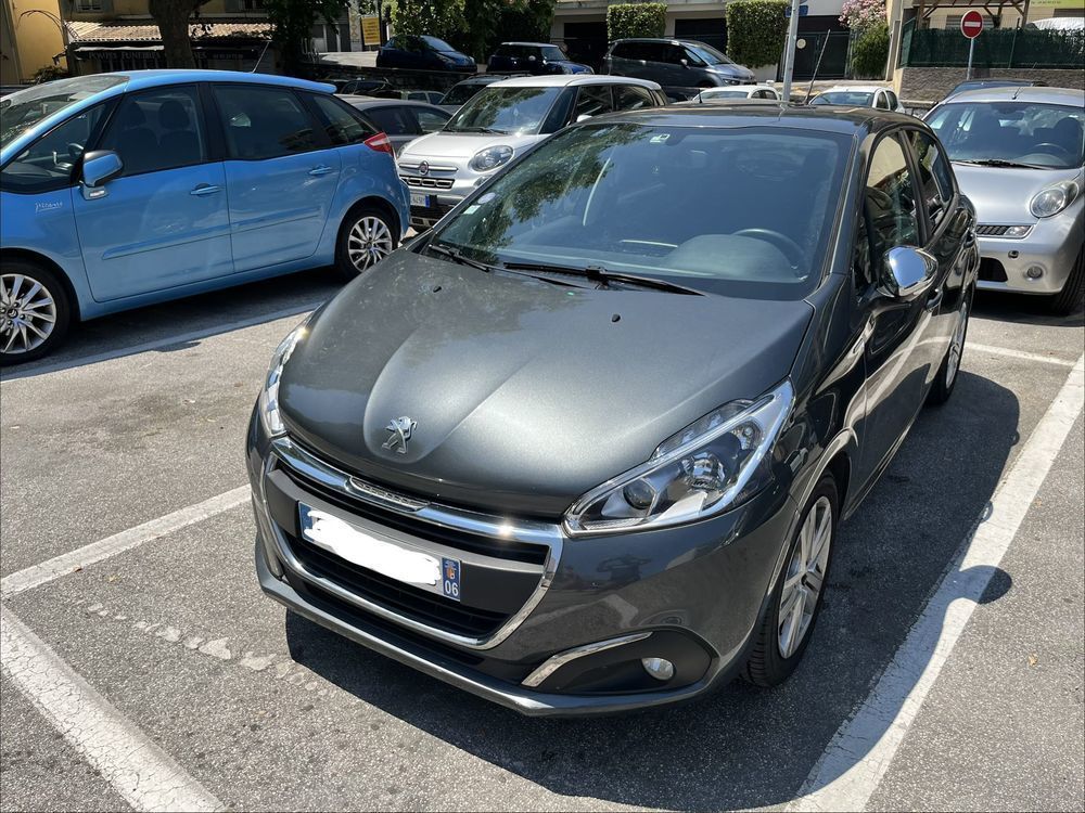 208 1.2 PureTech 82ch BVM5 Style 2017 occasion 06800 Cagnes-sur-Mer
