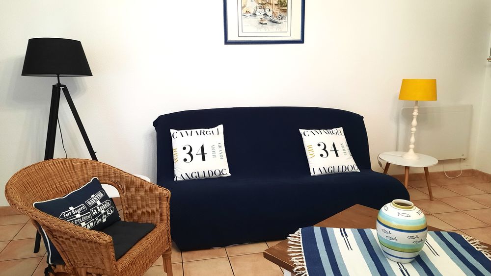 ? Canap&eacute; Clic-Clac quasi neuf + Matelas Bultex ?
Meubles