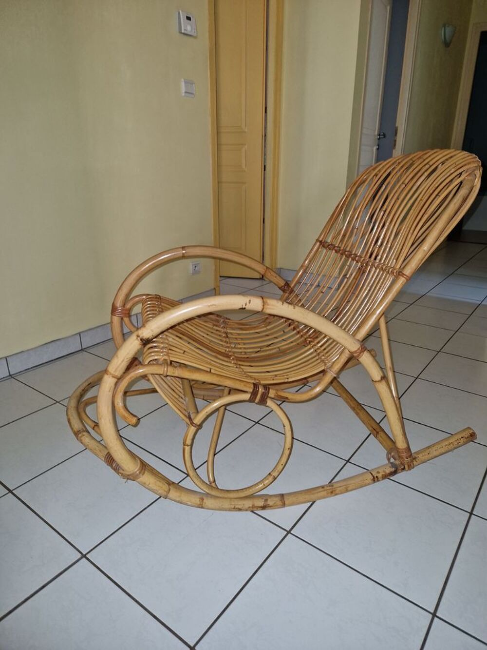 rocking chair en rotin Décoration