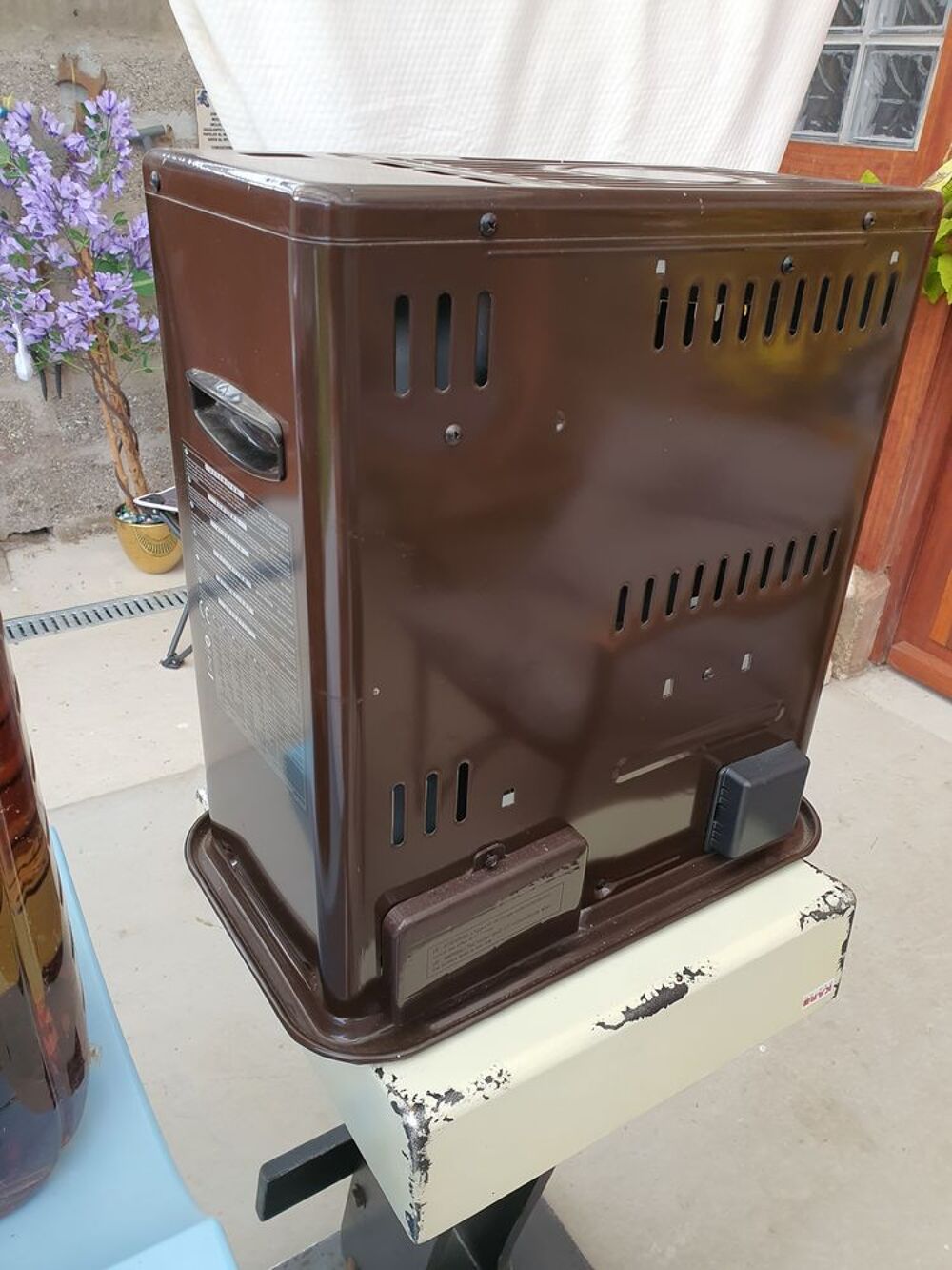 feu &agrave; p&eacute;trole plus bidon de 15 litres Jardin