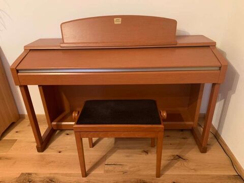 Piano YAMAHA 450 Annecy (74)