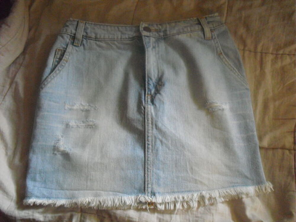 JUPE en jean d&eacute;lav&eacute; motifs modes base frang&eacute; NEUVE H et M Vêtements