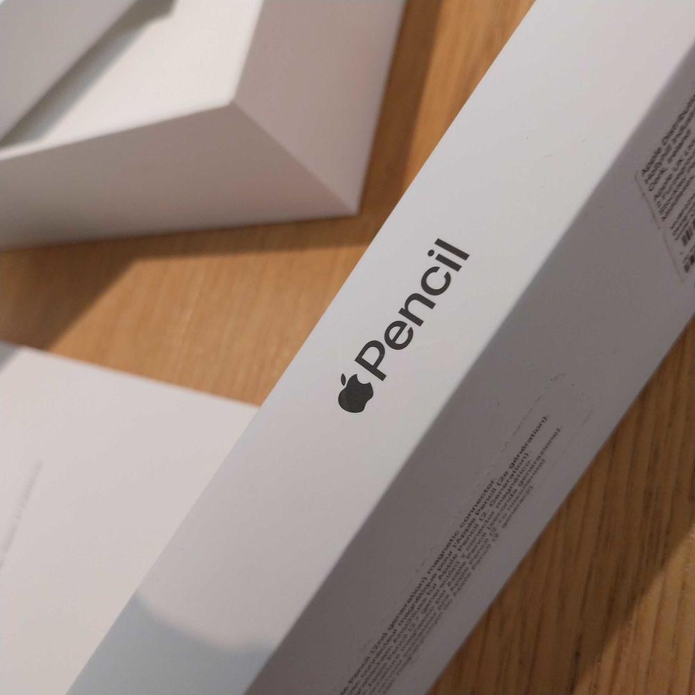 Ipad Pro 11 Pouces 128 GB 4&egrave;me g&eacute;n&eacute;ration + stylet pencil Apple + coque, clavier et &eacute;tui Téléphones et tablettes