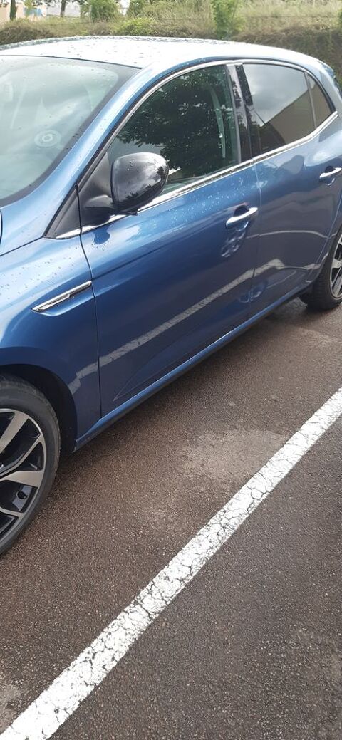 Renault Megane IV M&eacute;gane IV Berline TCe 140 FAP Limited 2018 occasion Saint-Florentin 89600