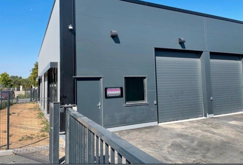   Local d'activit  Atelier - 2 pice(s) - 100 m