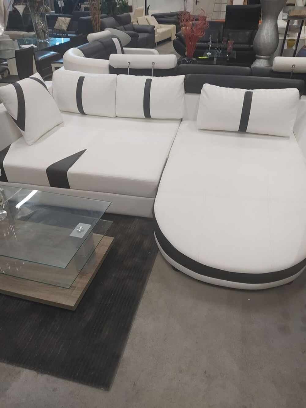 Superbe canap&eacute; d'angle en &eacute;co cuir Meubles