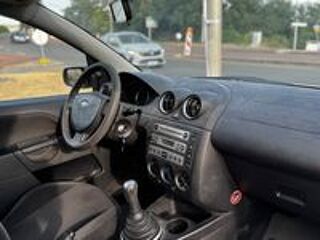 Fiesta 1.4i Trend 2004 occasion 94000 Cr&eacute;teil