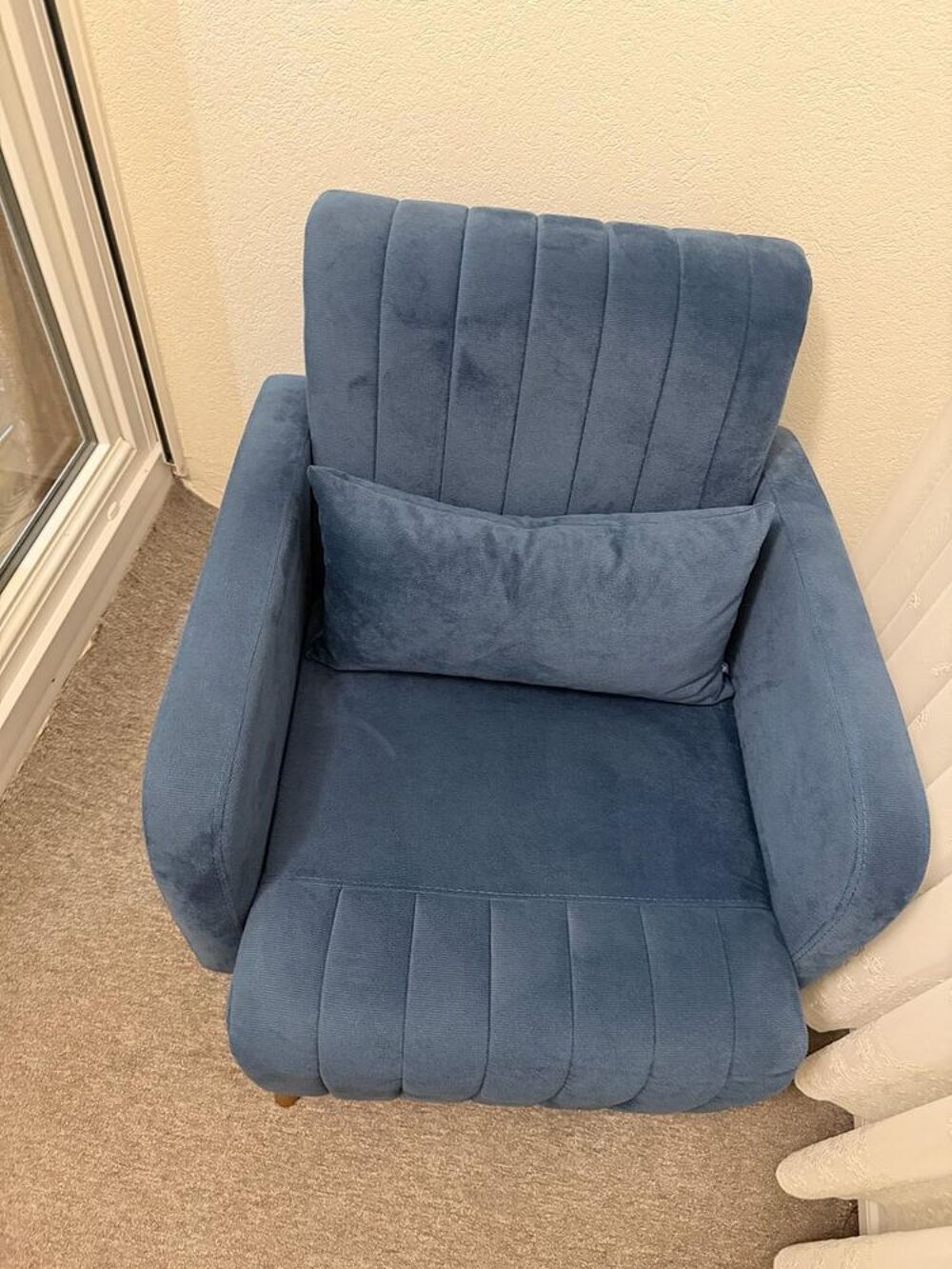 Ensemble canap&eacute; 3 places + fauteuil bleu €" Tr&egrave;s bon &eacute;tat Meubles