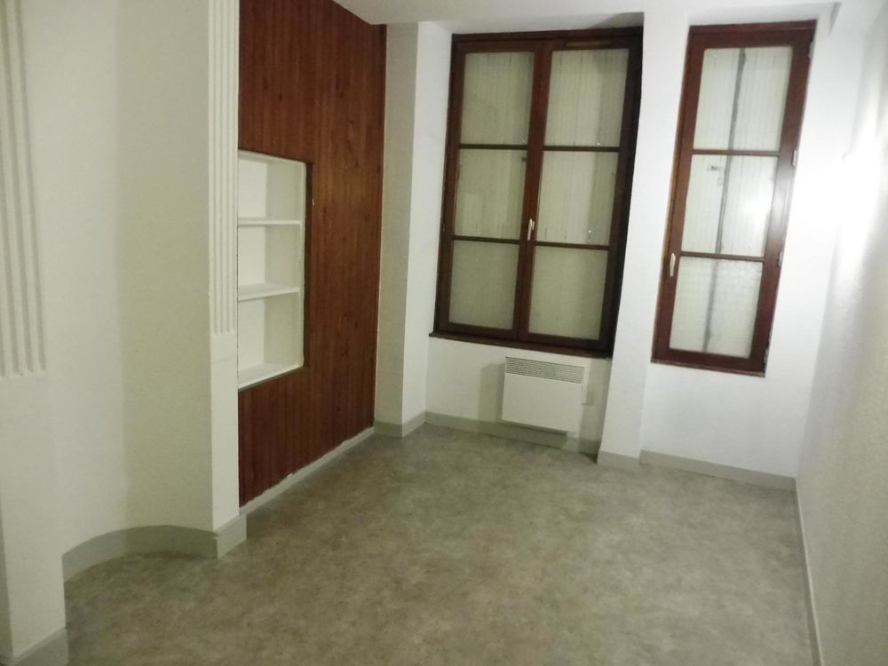 Location Appartement Chaumont Appartement F3 de 62 m² proche de la Basilique, Chaumont