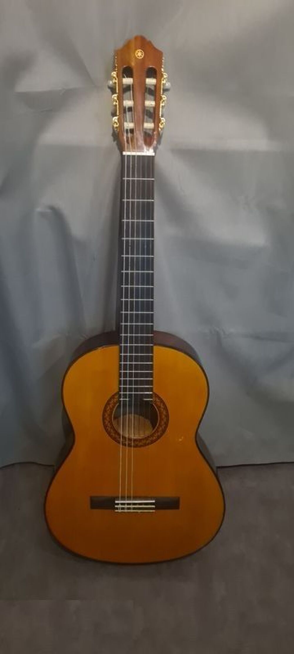 Guitare YAMAHA C70 neuve avec housse Instruments de musique