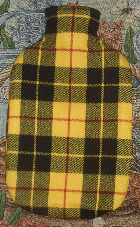 Bouillotte tissus cossais. 15 Montreuil (93)