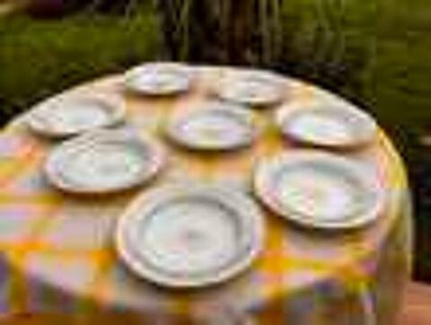 8 Assiettes creuses anciennes en porcelaine ; Parfait &eacute;tat Cuisine