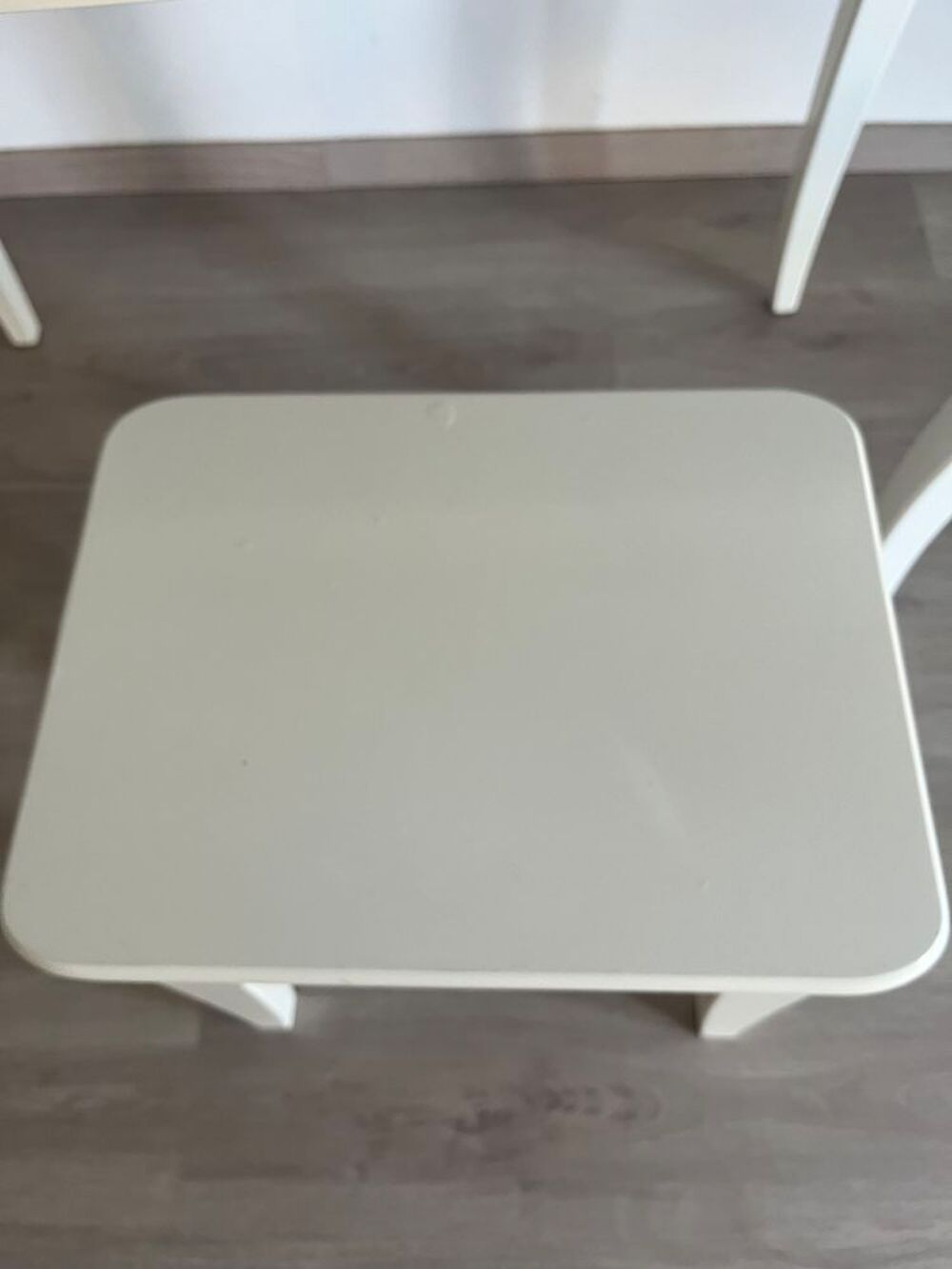 Coiffeur IKEA + tabouret Meubles