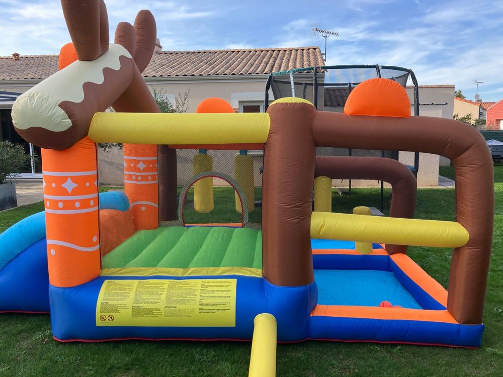 Ch&acirc;teau gonflable Wapiti/Renne de No&euml;l Jeux / jouets