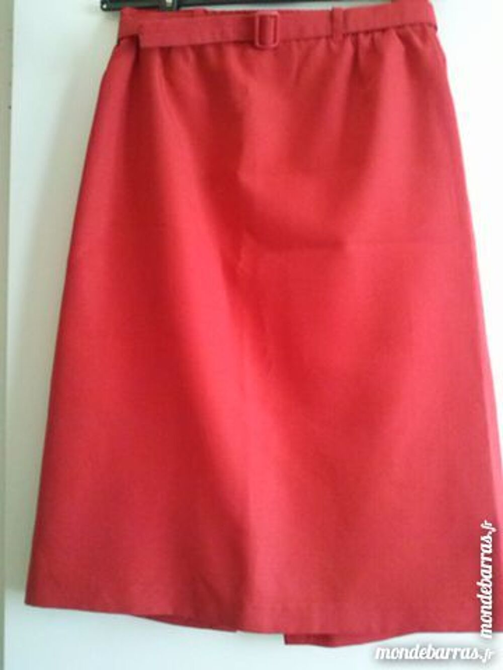 Jupe rouge neuve Vêtements