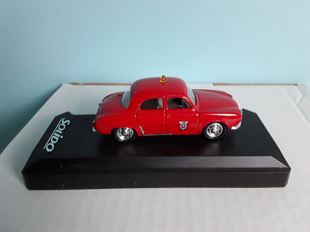 Voiture de pompier Renault dauphine 1961 Jeux / jouets