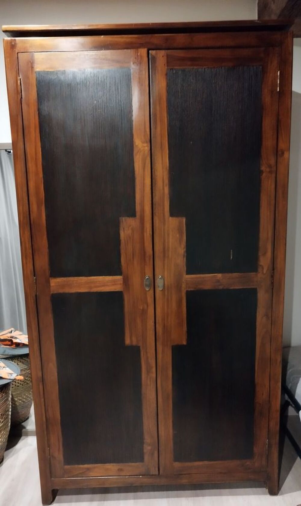 Chambre compl&egrave;te bois exotique Meubles
