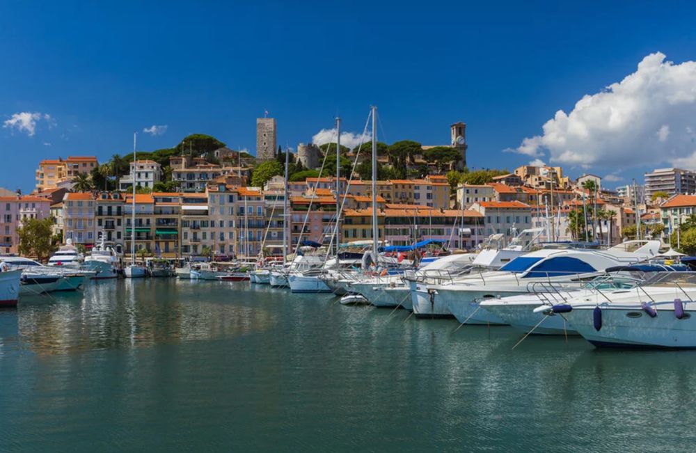 Vente Appartement Coup de coeur. Petit bijou style atelier. CANNES. Cannes